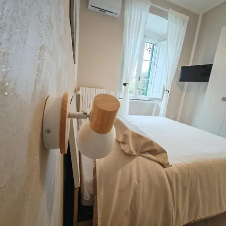 Domus - Parcheggio Privato Apartment Salerno