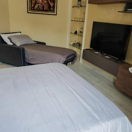Domus - Parcheggio Privato Apartment *